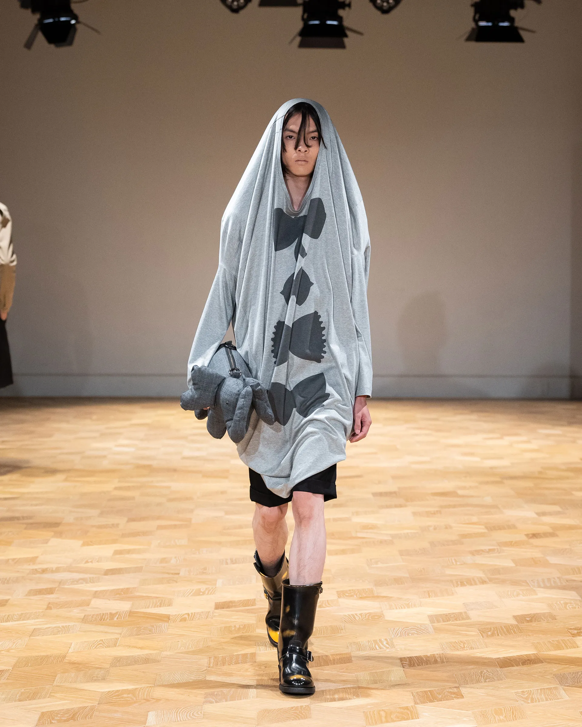 ORIMI Spring/Summer 2025 “DISARM” collection look 16